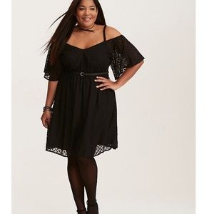Torrid TEXTURED OFF SHOULDER DRESS Size 2